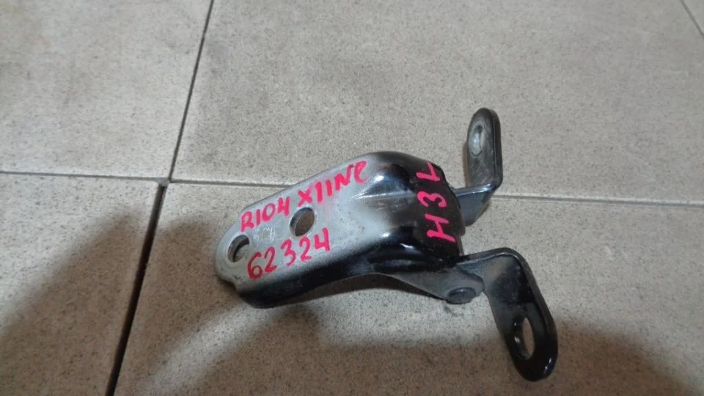 Петля двери задней левой нижняя Kia RIO X-Line 2018 FB