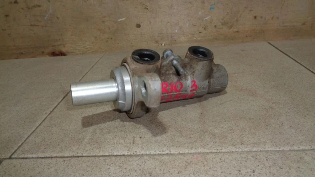 Цилиндр тормозной главный Kia RIO 3 UB, QB