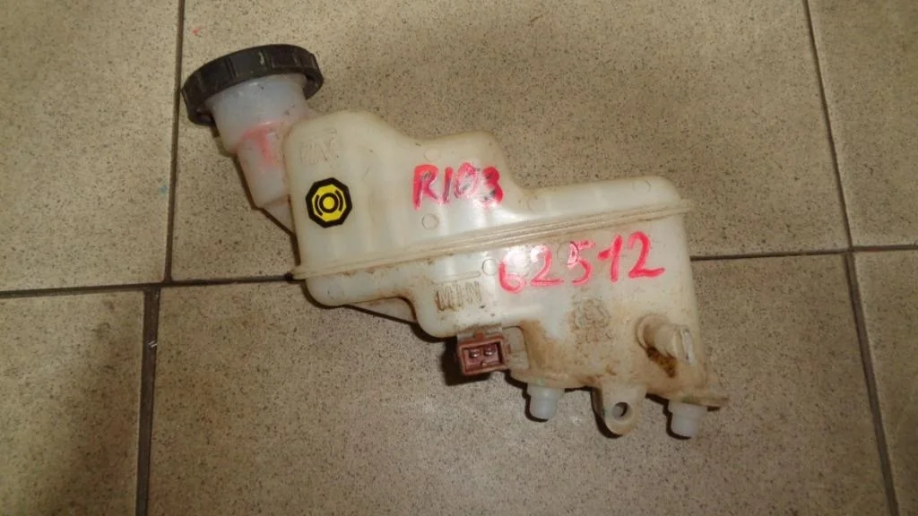 Бачок главного тормозного цилиндра Kia RIO 3 UB, QB