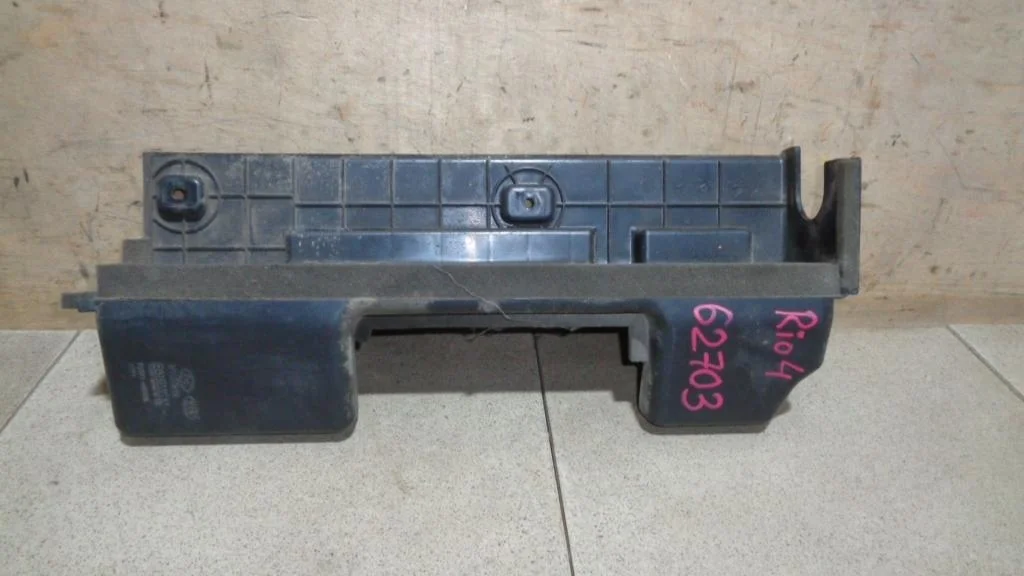 Воздуховод радиатора левый Kia RIO 4 FB