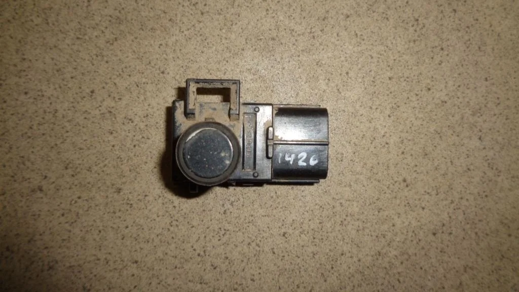 Датчик парковки Toyota Land Cruiser J200