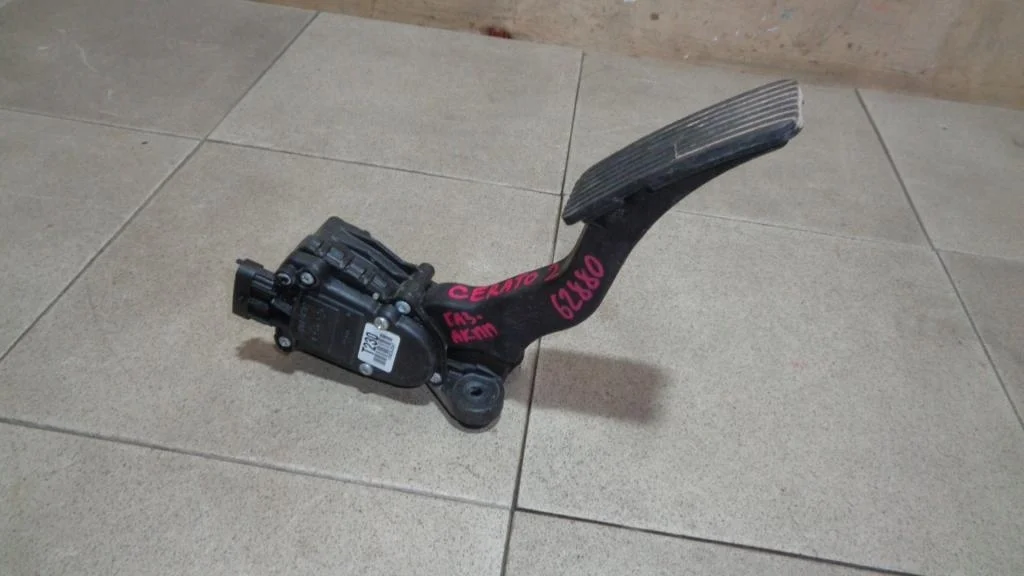 Педаль газа Kia Cerato 2 TD