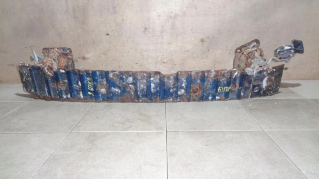 Усилитель переднего бампера Mazda 3 BK