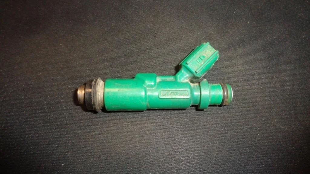 Форсунка топливная Toyota Corolla E120