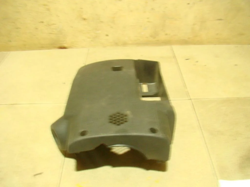 Кожух рулевой колонки нижний Peugeot Partner Tepee B9