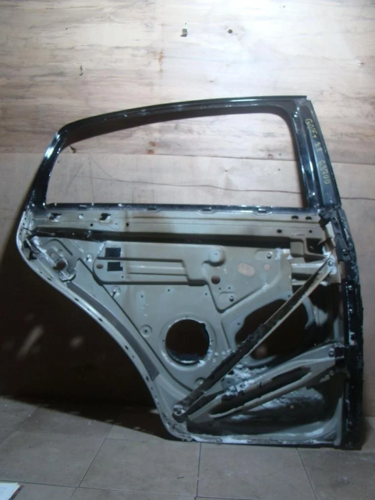 Дверь задняя правая Volkswagen Golf Plus 2011