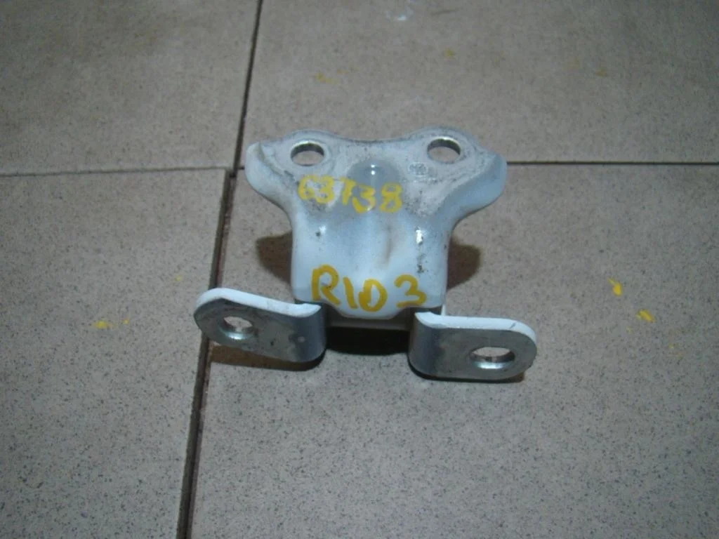 Петля двери задней левой верхняя Kia RIO 3 UB, QB