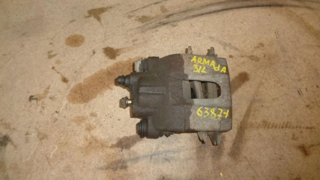 Суппорт задний левый Nissan Armada 2003 TA60