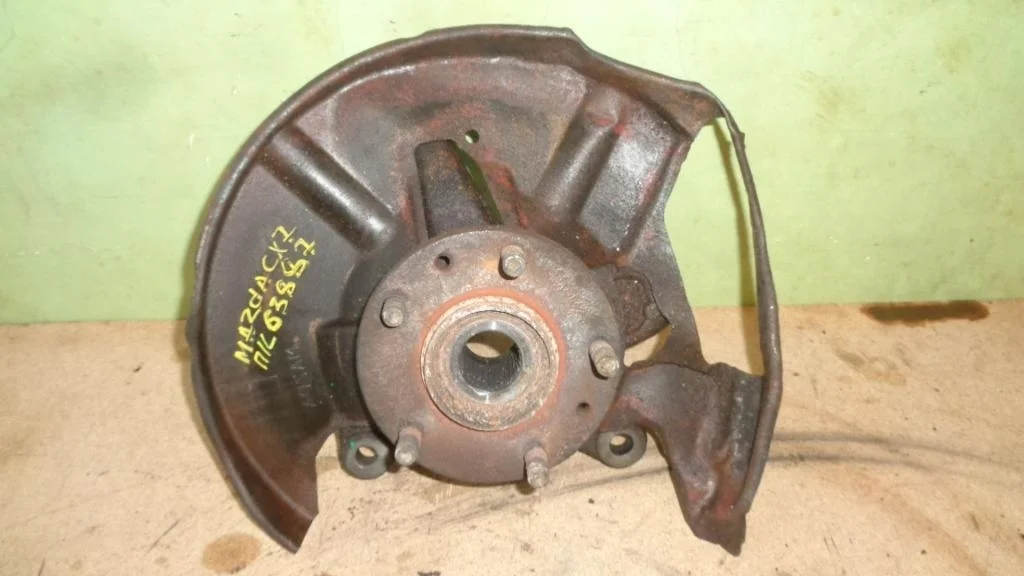 Кулак поворотный передний левый Mazda CX-7 ER