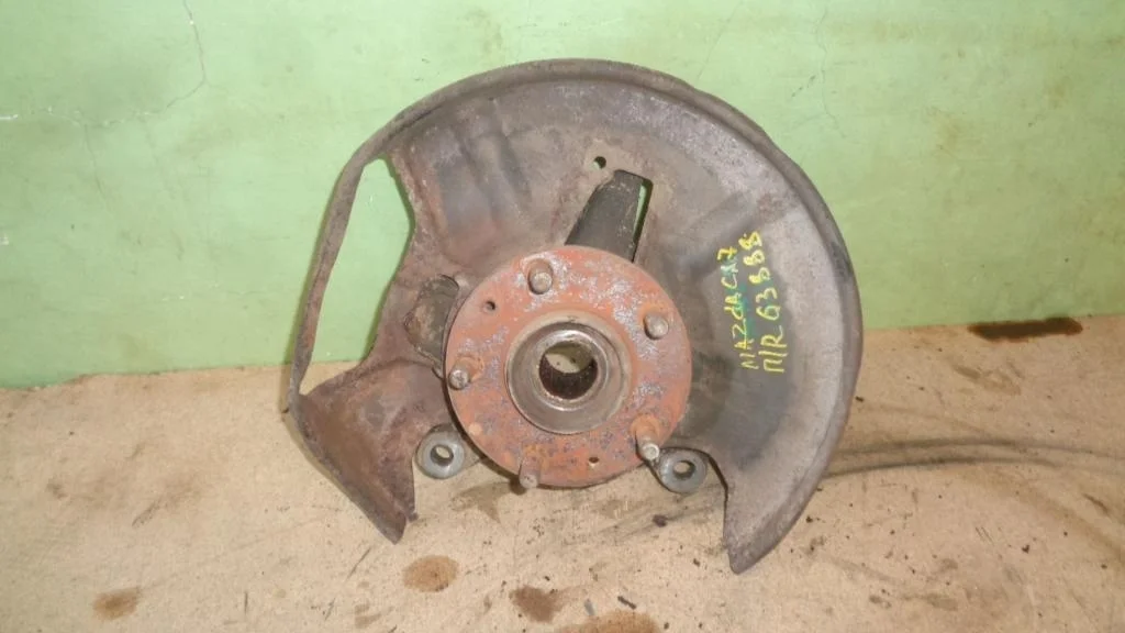 Кулак поворотный передний правый Mazda CX-7 ER