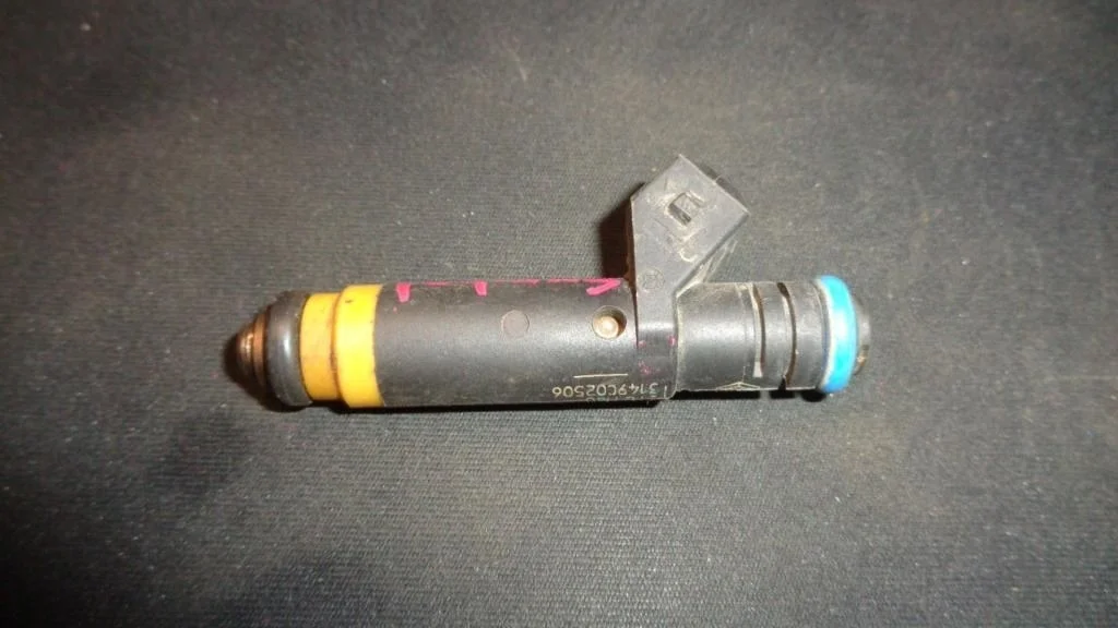 Форсунка топливная Renault Symbol 1