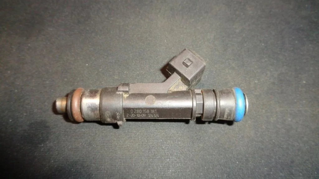 Форсунка топливная Opel Corsa D