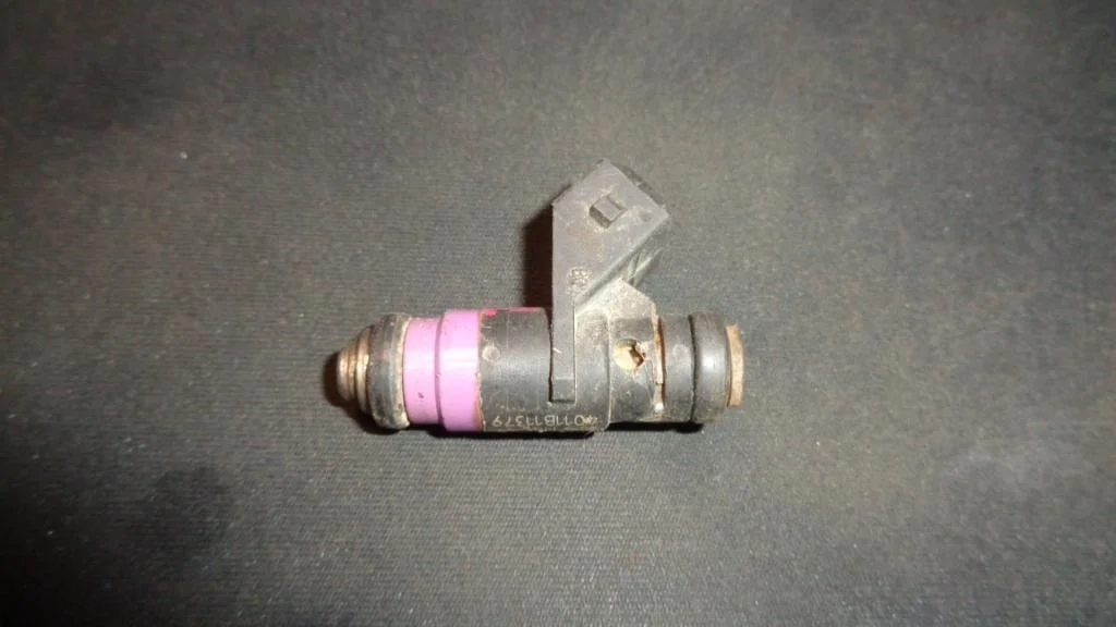 Форсунка топливная Renault Megane 2