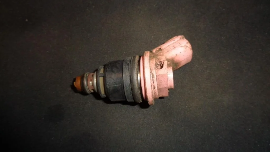 Форсунка топливная Nissan Maxima A32