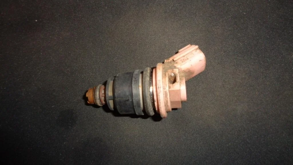 Форсунка топливная Nissan Maxima A32