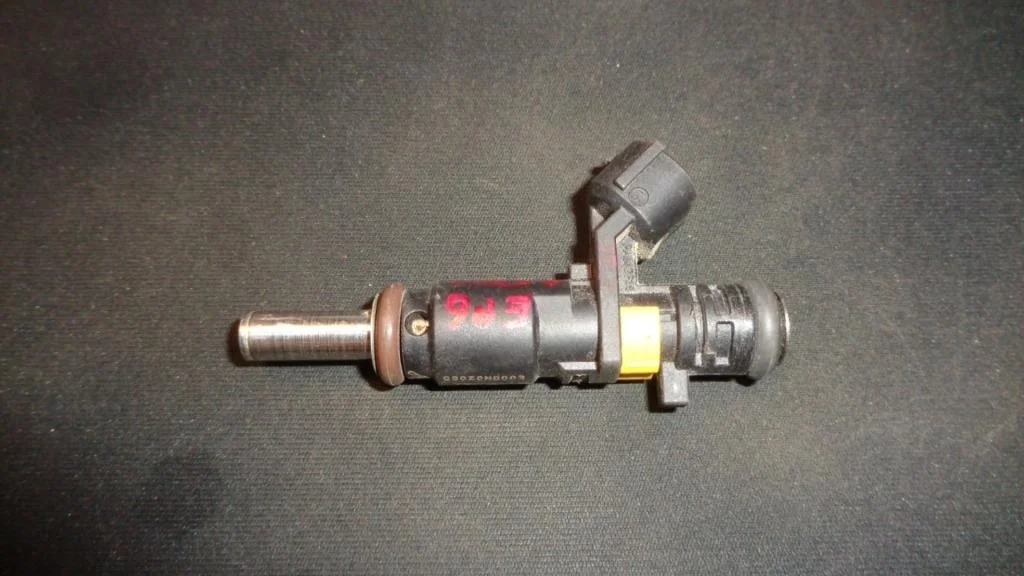 Форсунка топливная Peugeot 2008 A94