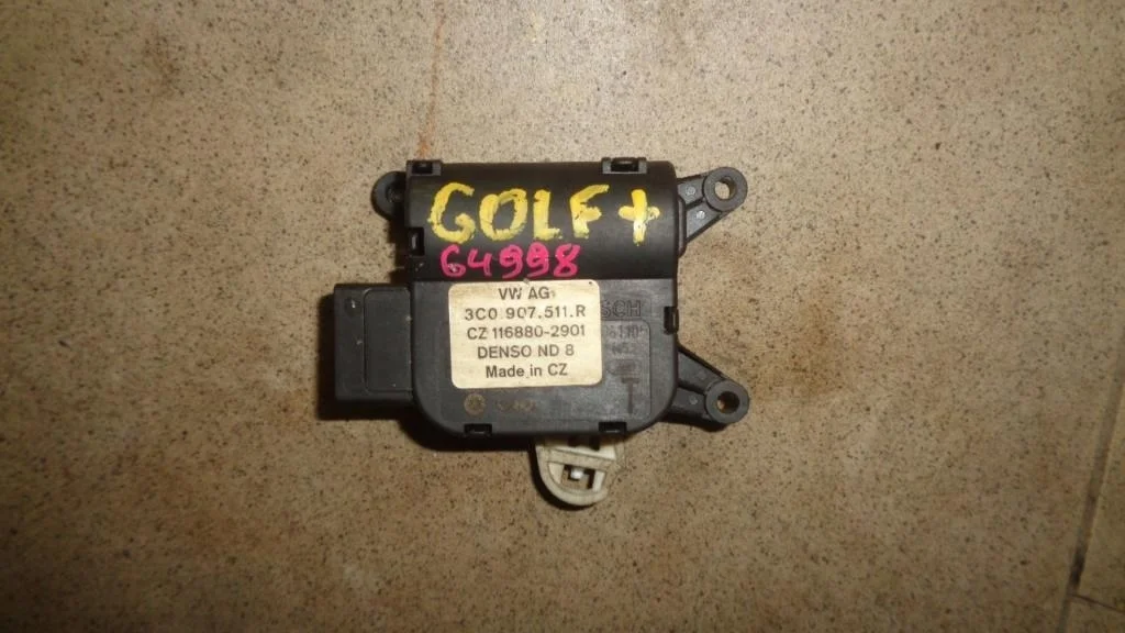Моторчик заслонки печки Volkswagen Golf Plus 2011