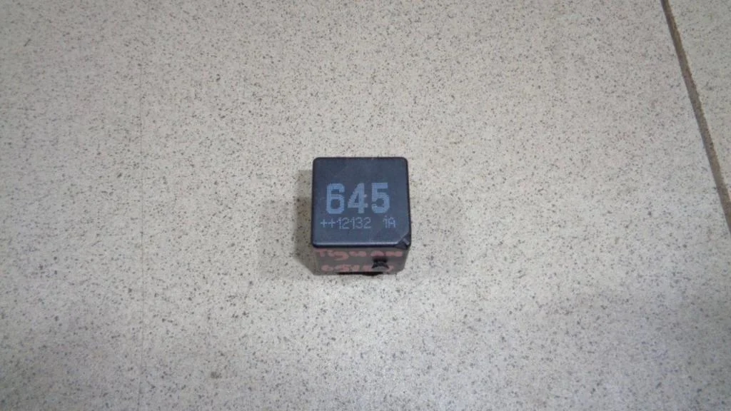 Реле Volkswagen Tiguan 1 2012 NF