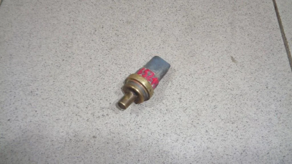 Датчик температуры Volkswagen Tiguan 1 2012 NF