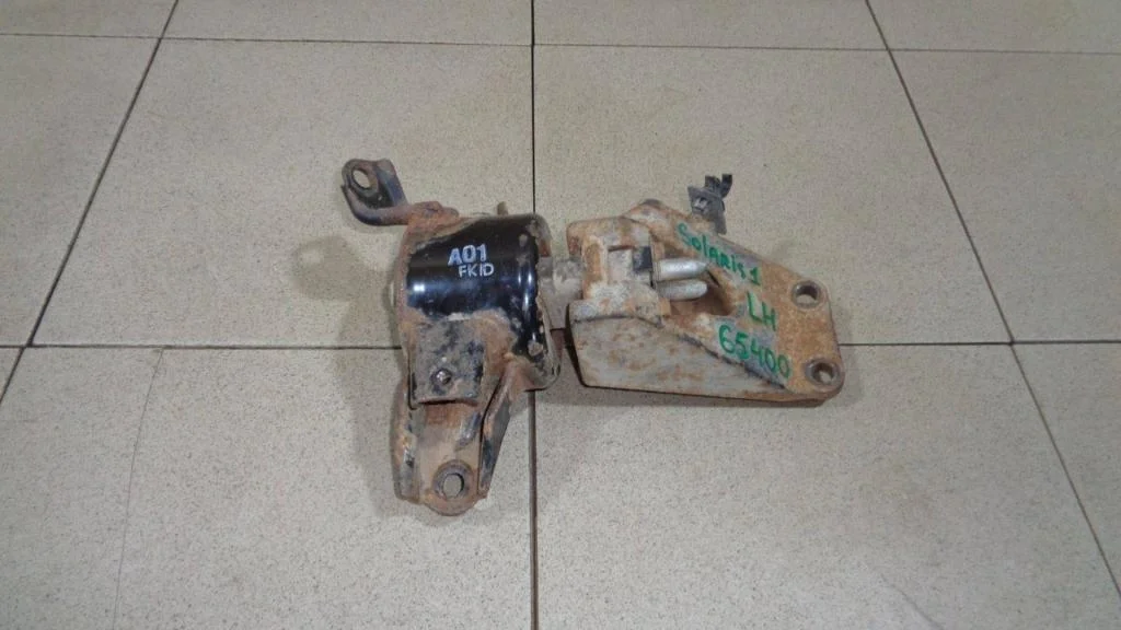 Опора кпп левая Hyundai Solaris 1 2011 RB