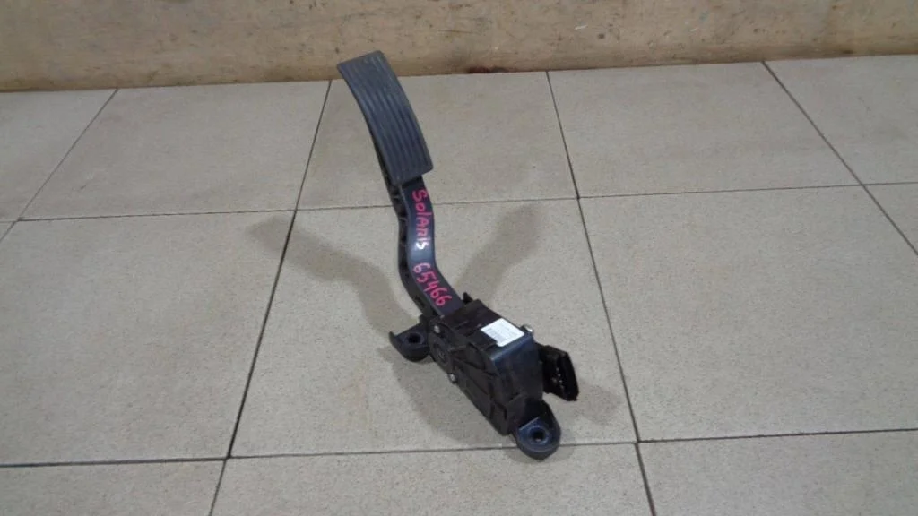 Педаль газа Hyundai Solaris 1 2011 RB