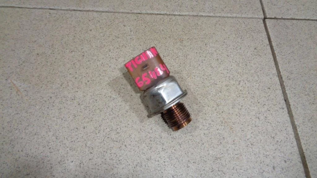 Датчик давления топлива Volkswagen Tiguan 1 2012 NF