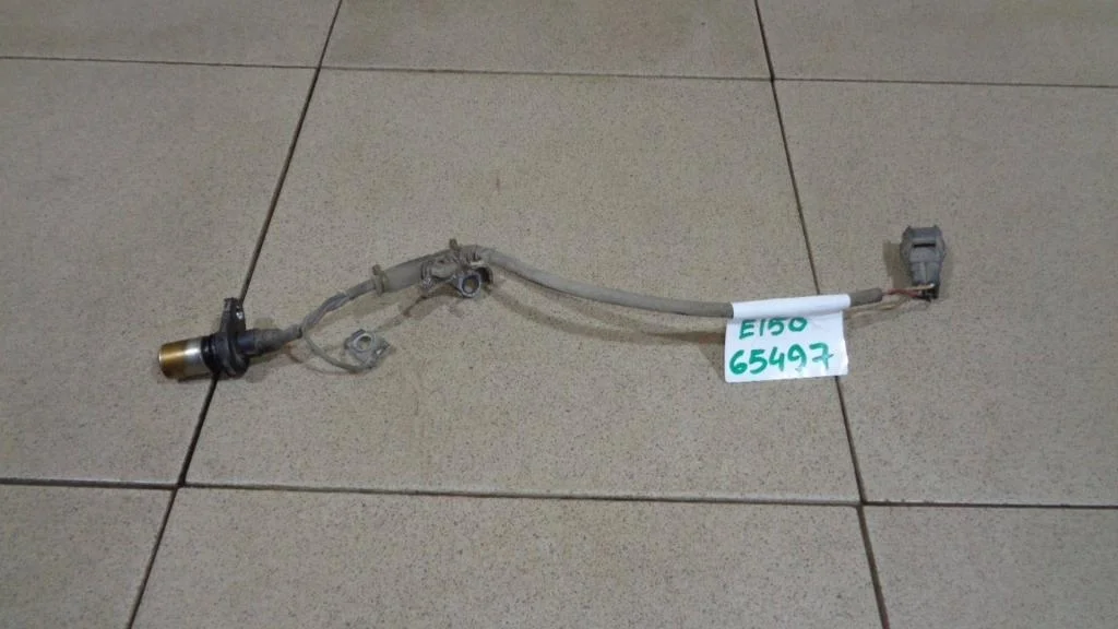 Датчик положения коленвала Toyota Corolla 2008 E150