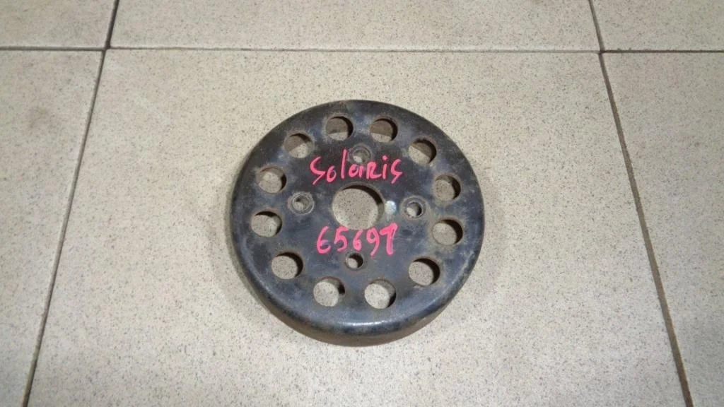 Шкив помпы Hyundai Solaris 1 2011 RB