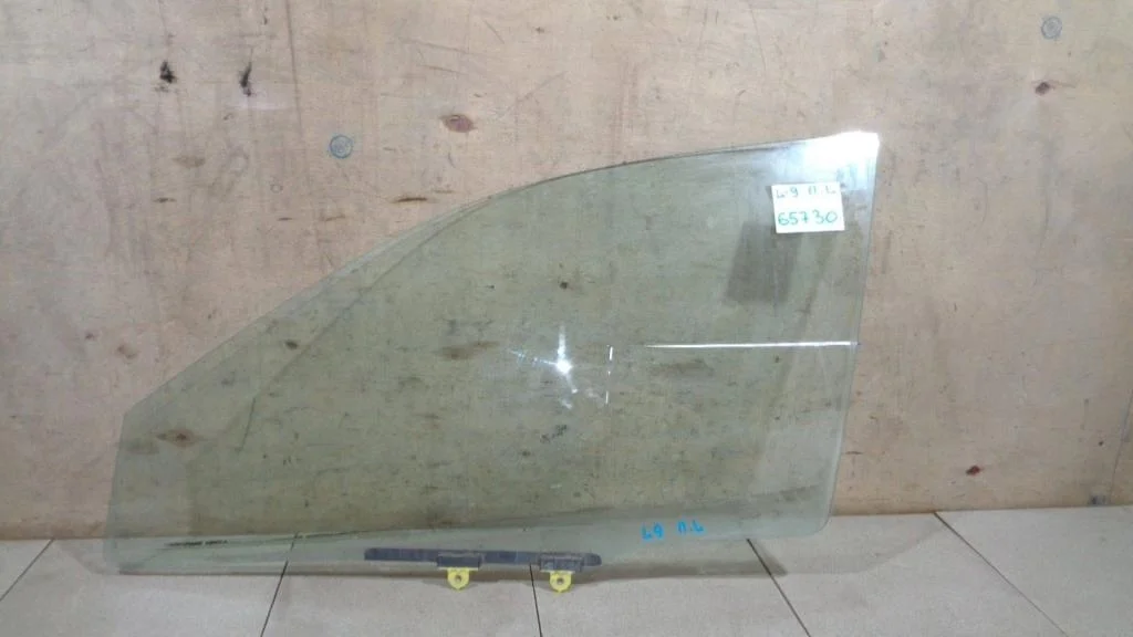 Стекло двери передней левой Mitsubishi Lancer 9 CS