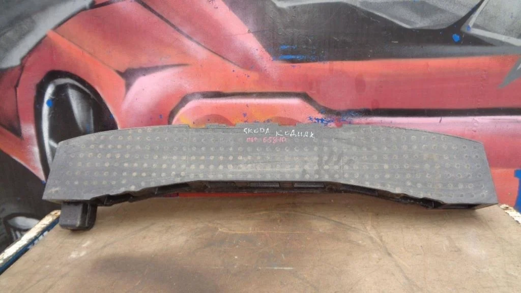Наполнитель заднего бампера Skoda Kodiaq 1