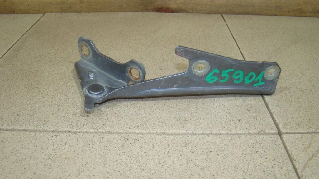 Петля капота левая Mitsubishi Outlander 1 CU