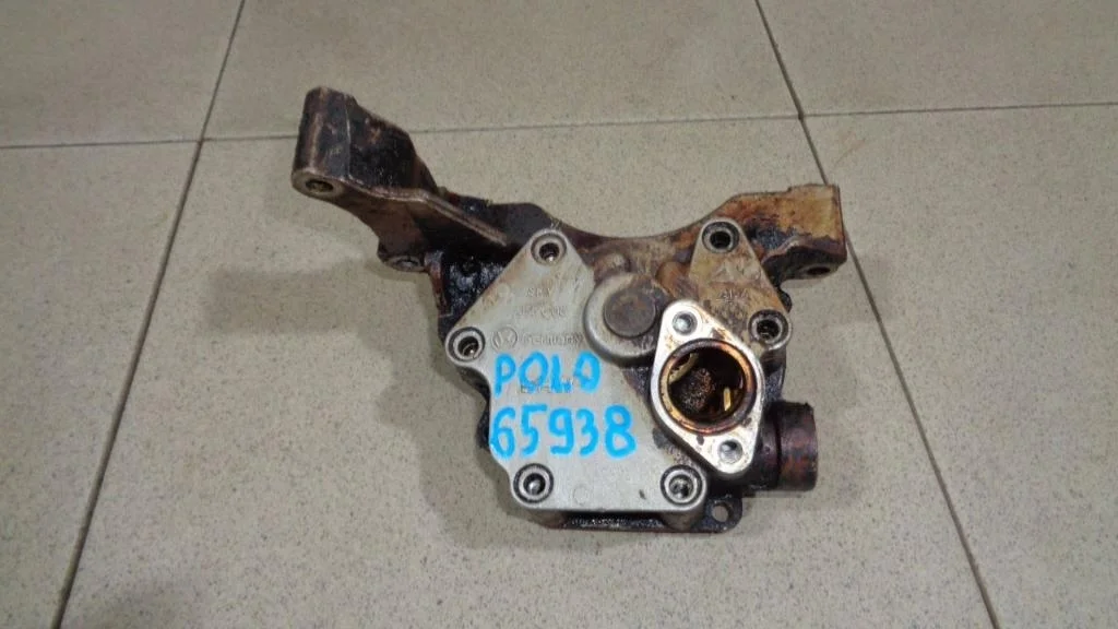 Насос масляный Volkswagen Polo 5