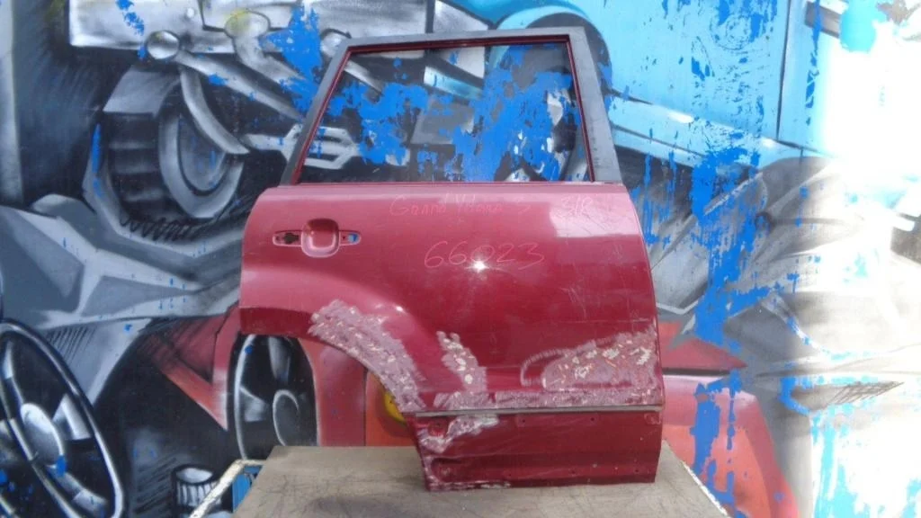 Дверь задняя правая Suzuki Grand Vitara JT