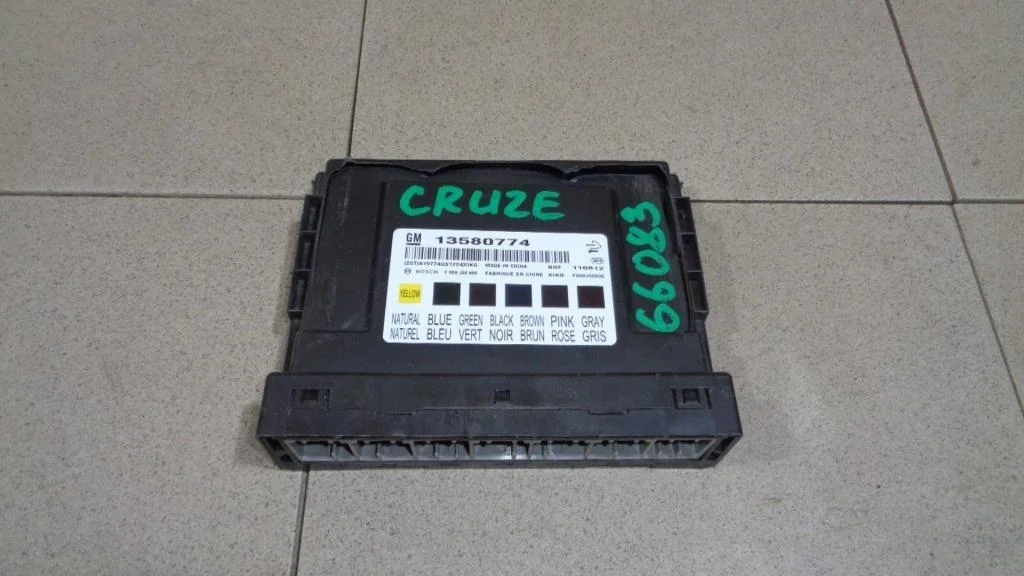 Блок комфорта Chevrolet Cruze J300