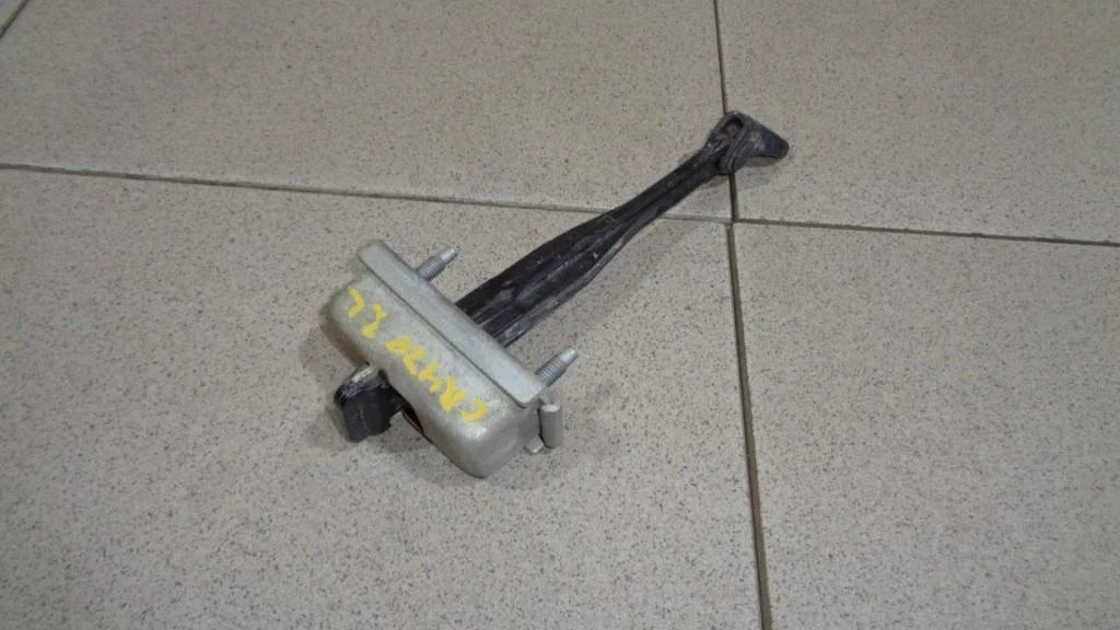 Ограничитель двери Chevrolet Cruze J300