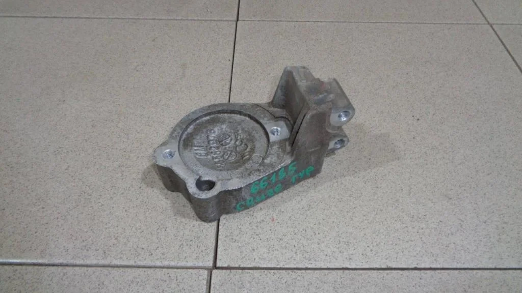 Кронштейн гидроусилителя Chevrolet Cruze J300