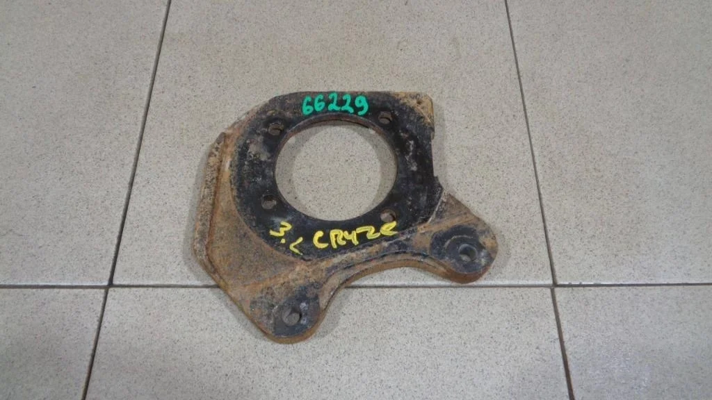 Скоба суппорта заднего левого Chevrolet Cruze J300