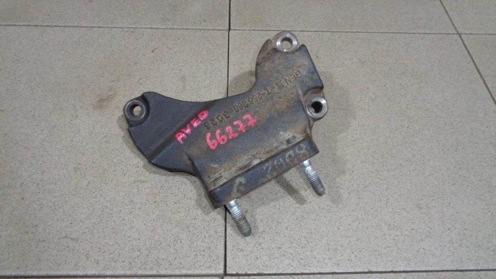 Кронштейн двигателя правый Chevrolet Aveo T250, T255