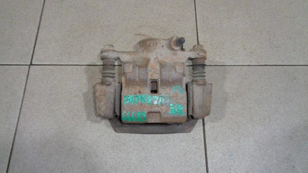 Суппорт задний правый Subaru Impreza XV 2011 G12, GE, GH