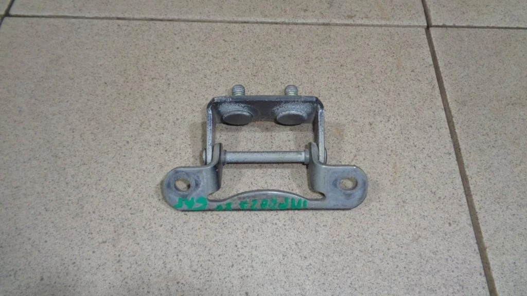 Петля двери багажника Subaru Impreza XV 2011 G12, GE, GH
