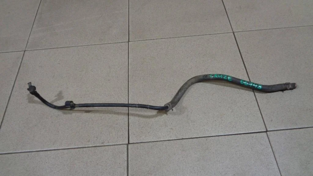 Трубка системы охлаждения Chevrolet Cruze J300