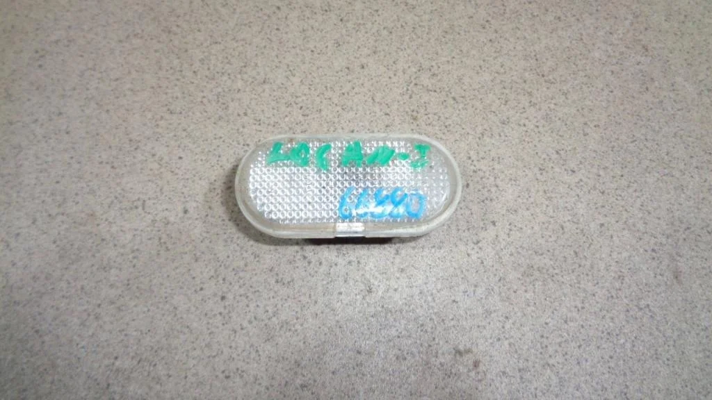 Повторитель на крыло Renault Logan 1 L90