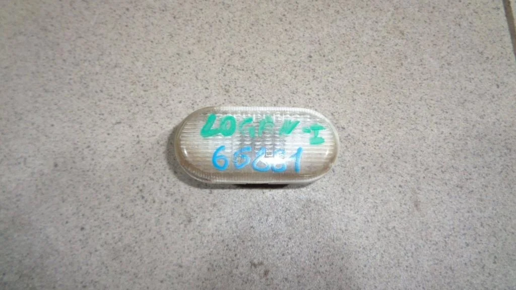 Повторитель на крыло Renault Logan 1 L90