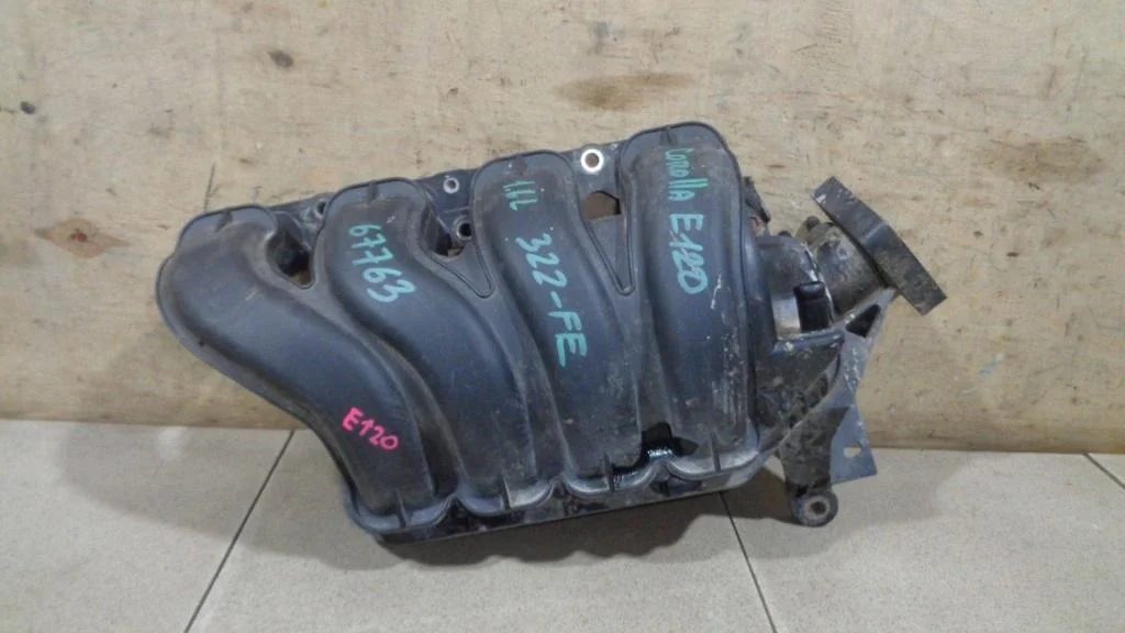 Коллектор впускной Toyota Corolla E120