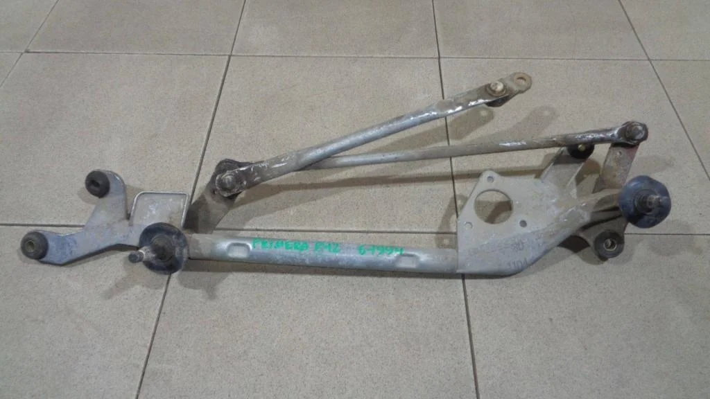 Трапеция дворников Nissan Primera P12