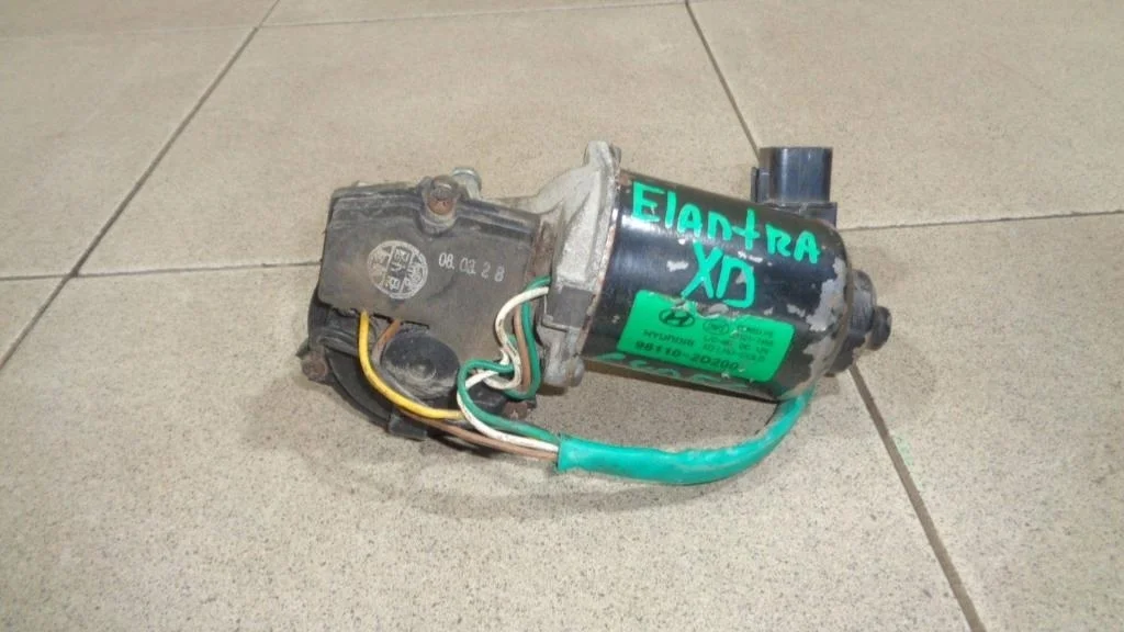 Моторчик дворников передний Hyundai Elantra XD