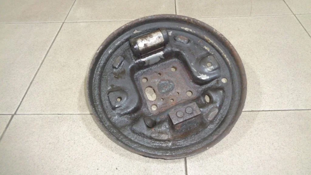 Щит опорный задний правый Ford Fusion CBK