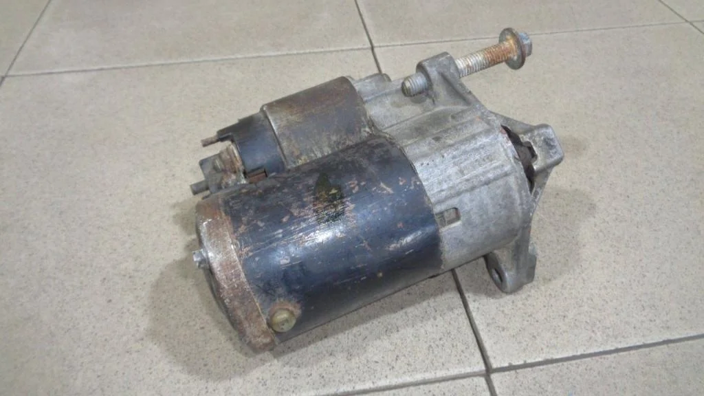 Стартер Renault Logan 1 L90