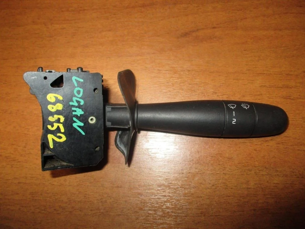 Переключатель стеклоочистителей Renault Logan 1 L90