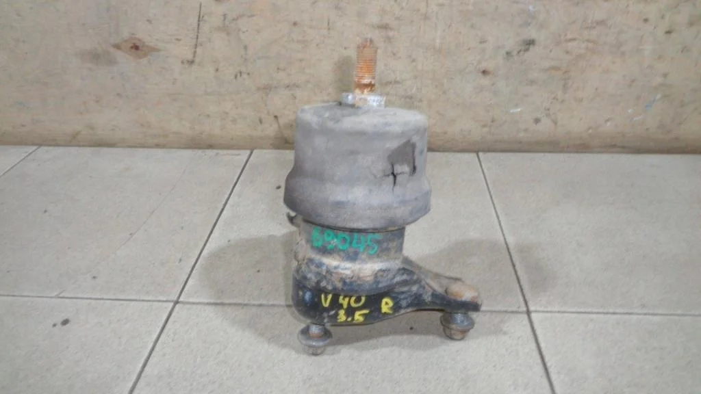 Опора двигателя правая Toyota Camry XV40